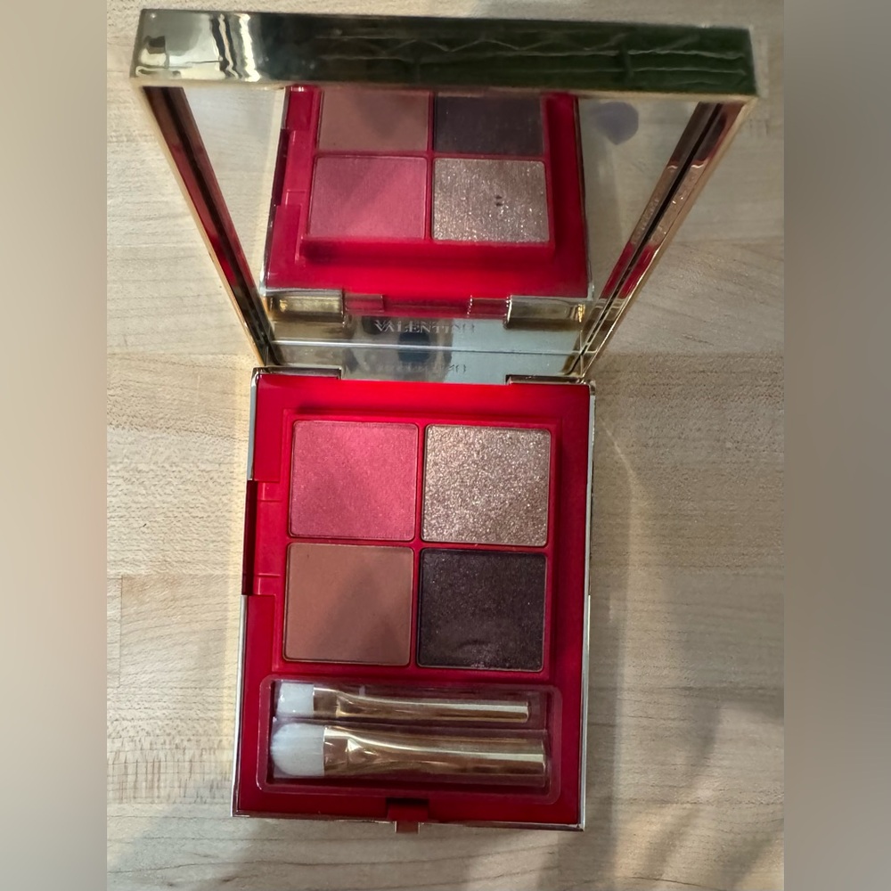 Valentino Eyeshadow Palette - color-Flip 01
